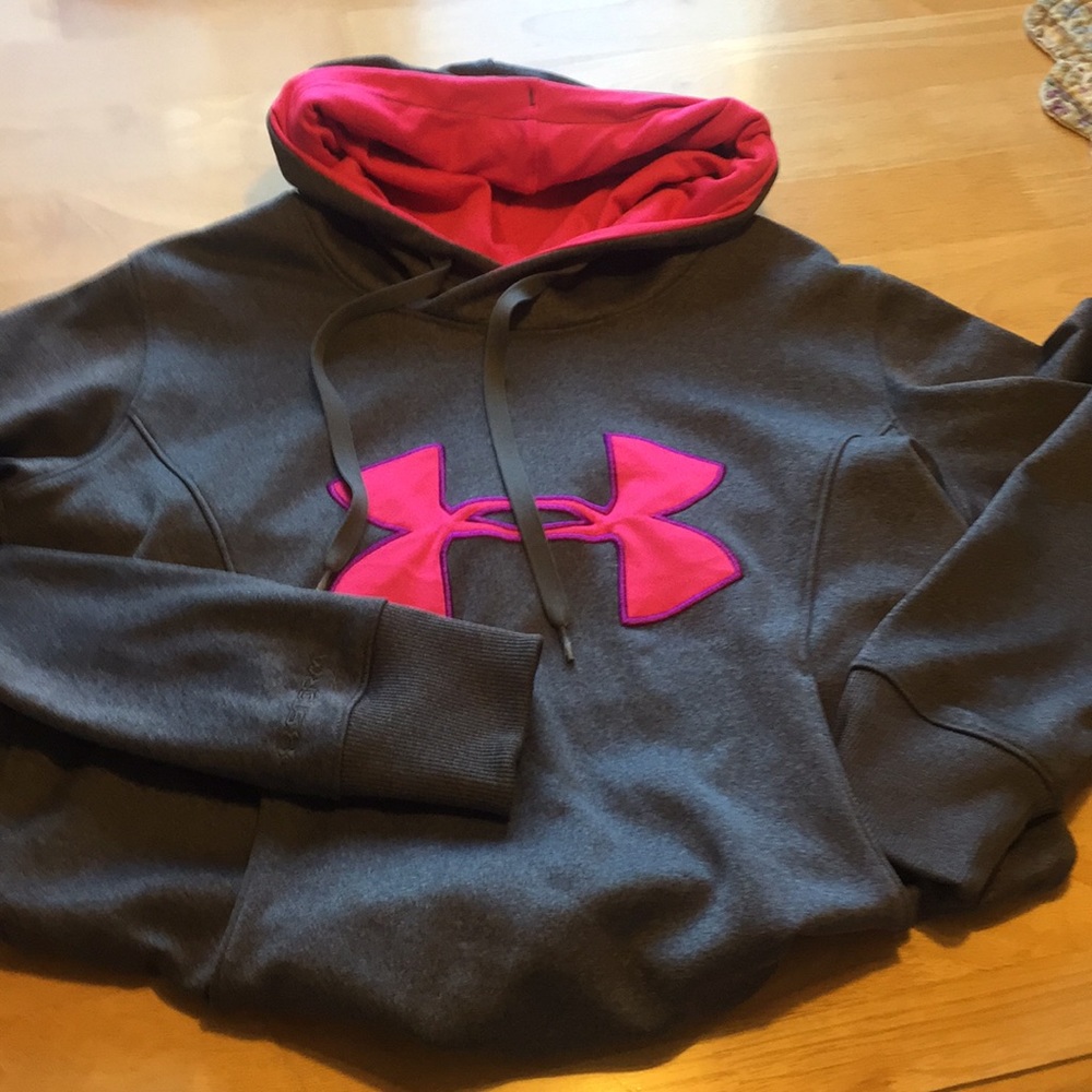 Womans Under Armour Sweatshirt